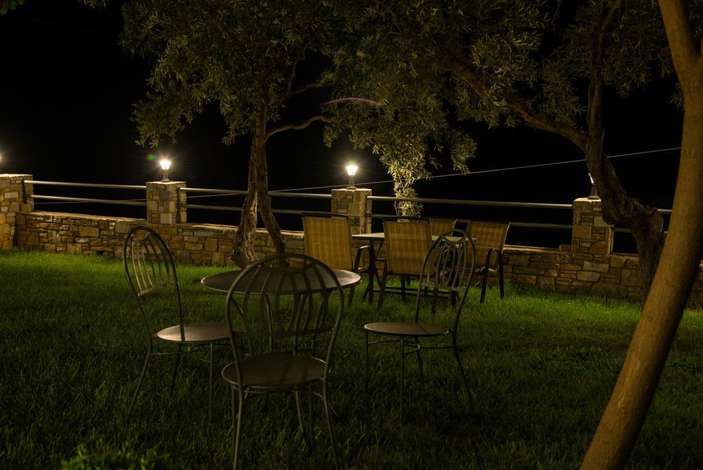 Guesthouse Enastron Chorefton Exterior photo
